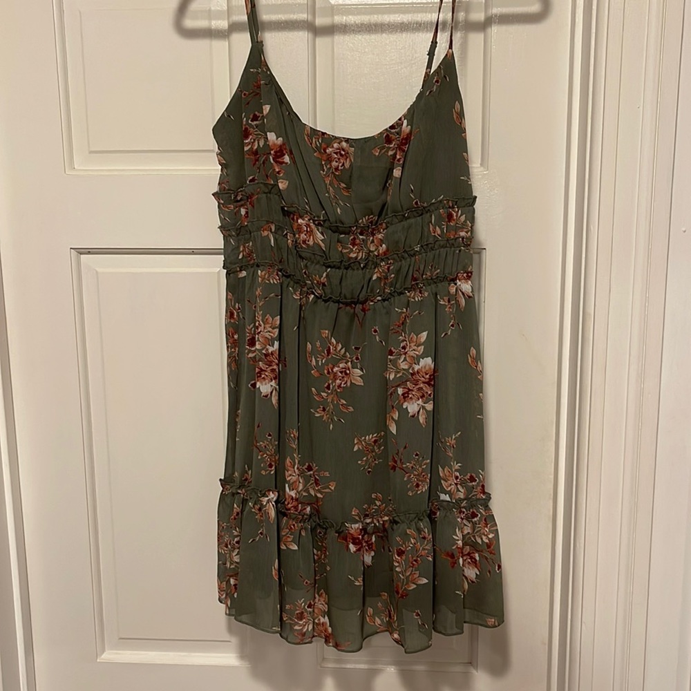 Short green dress